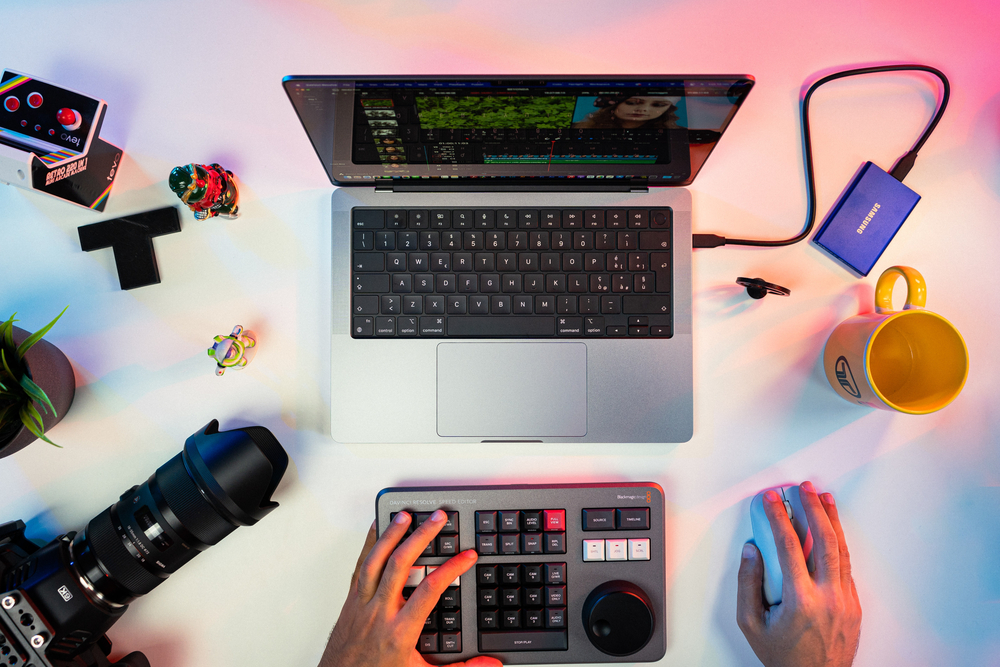 Picture of a laptop and desk